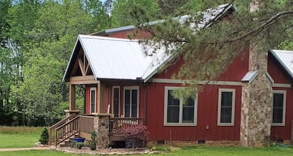 Pet Friendly Country Cottage Near NC Zoo