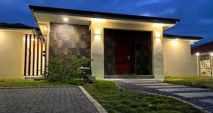 Ukiyo: 2br & Private Pool by Amara Apartments