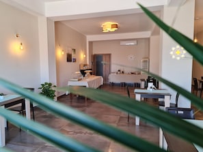 Free daily continental breakfast - B&B Il Vascello (Porto Cesareo)