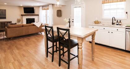 Acoustic Oasis- RUOFF Music & POOL TABLE sleeps 10