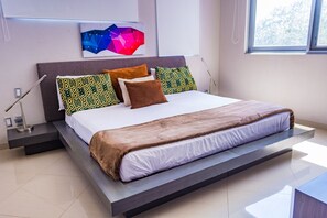 1 dormitorio, tabla de planchar con plancha, wifi y ropa de cama