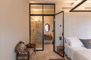 1 habitación, minibar, decoración personalizada y muebles diferentes 