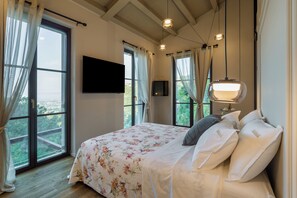 1 soverom, minibar, individuelt dekorert og individuelt innredet