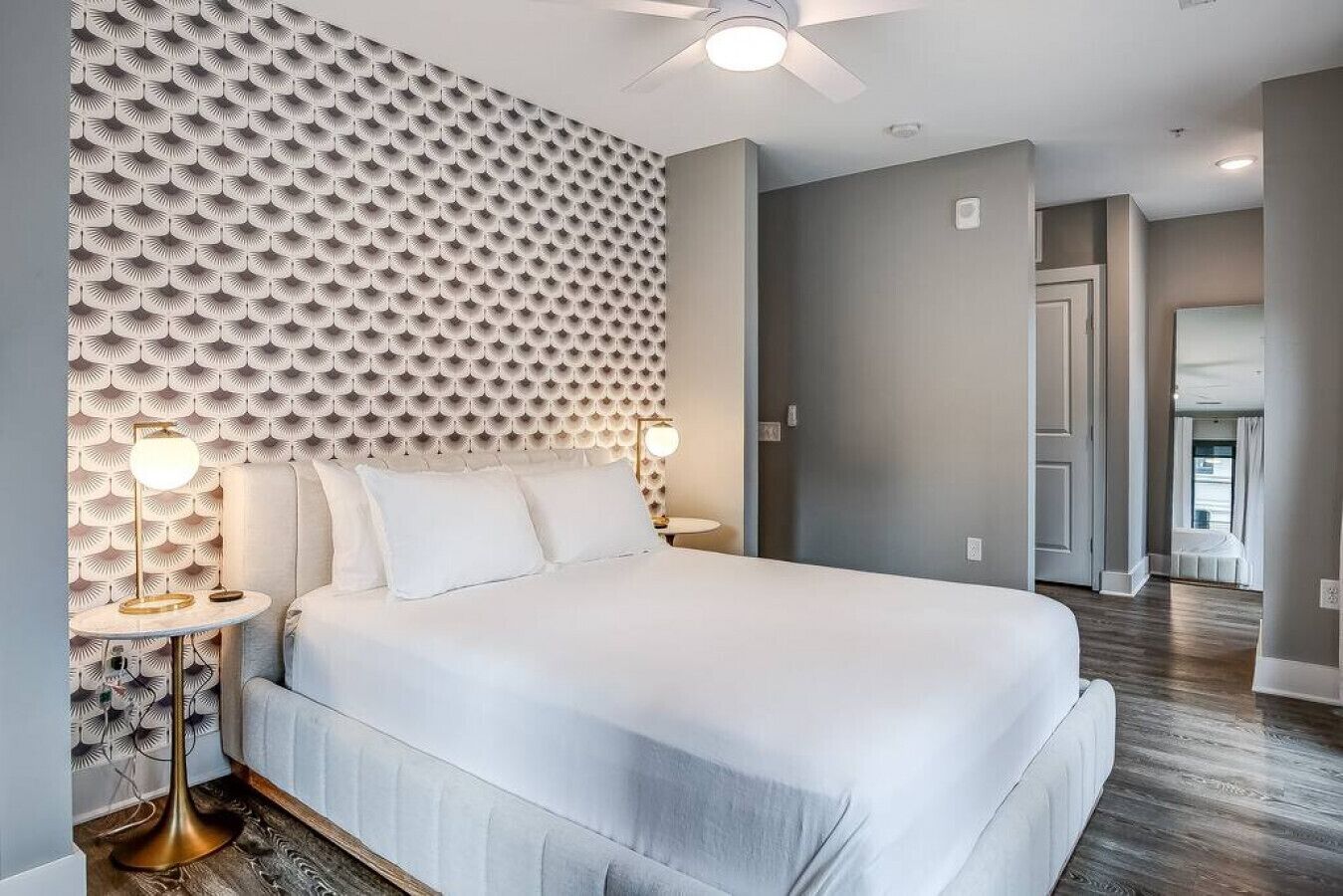 LC Guest House | The Urban Retreat Studio Suite | Downtown Columbus