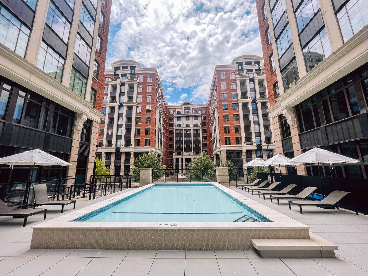 LC GuestHouse | The Urban Escape | Luxury Studio Suite | Downtown Columbus