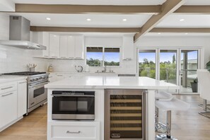 Fridge, microwave, oven, stovetop - Beautiful home in Silver Lake Hills. 360 Views (los angeles)