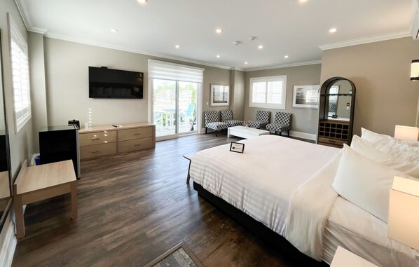 1 bedroom, iron/ironing board, internet, bed sheets