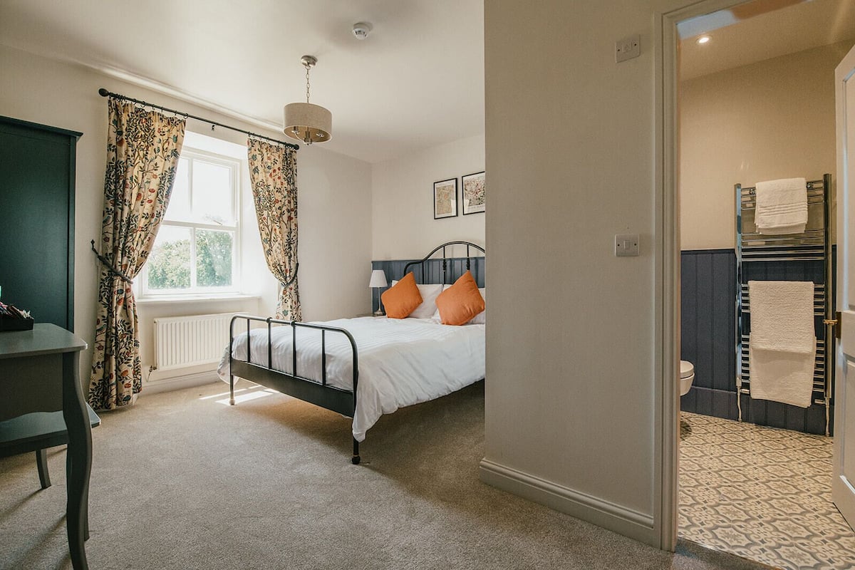 Deluxe Double Room, Ensuite | Premium bedding, memory-foam beds, individually decorated