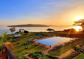 2 piscinas al aire libre