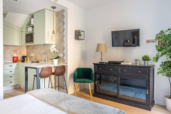 1 bedroom, iron/ironing board, WiFi, bed sheets