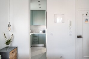 Interior - Studio in Central Lisbon by Lisbeyond (Lisboa)