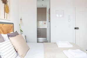 1 室のベッドルーム、アイロン / アイロン台、WiFi、ベッドシーツ