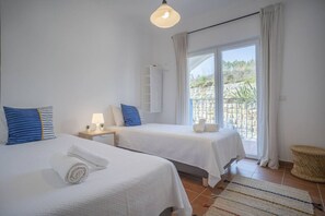 2 Schlafzimmer, Schreibtisch, Bügeleisen/Bügelbrett, kostenloses WLAN