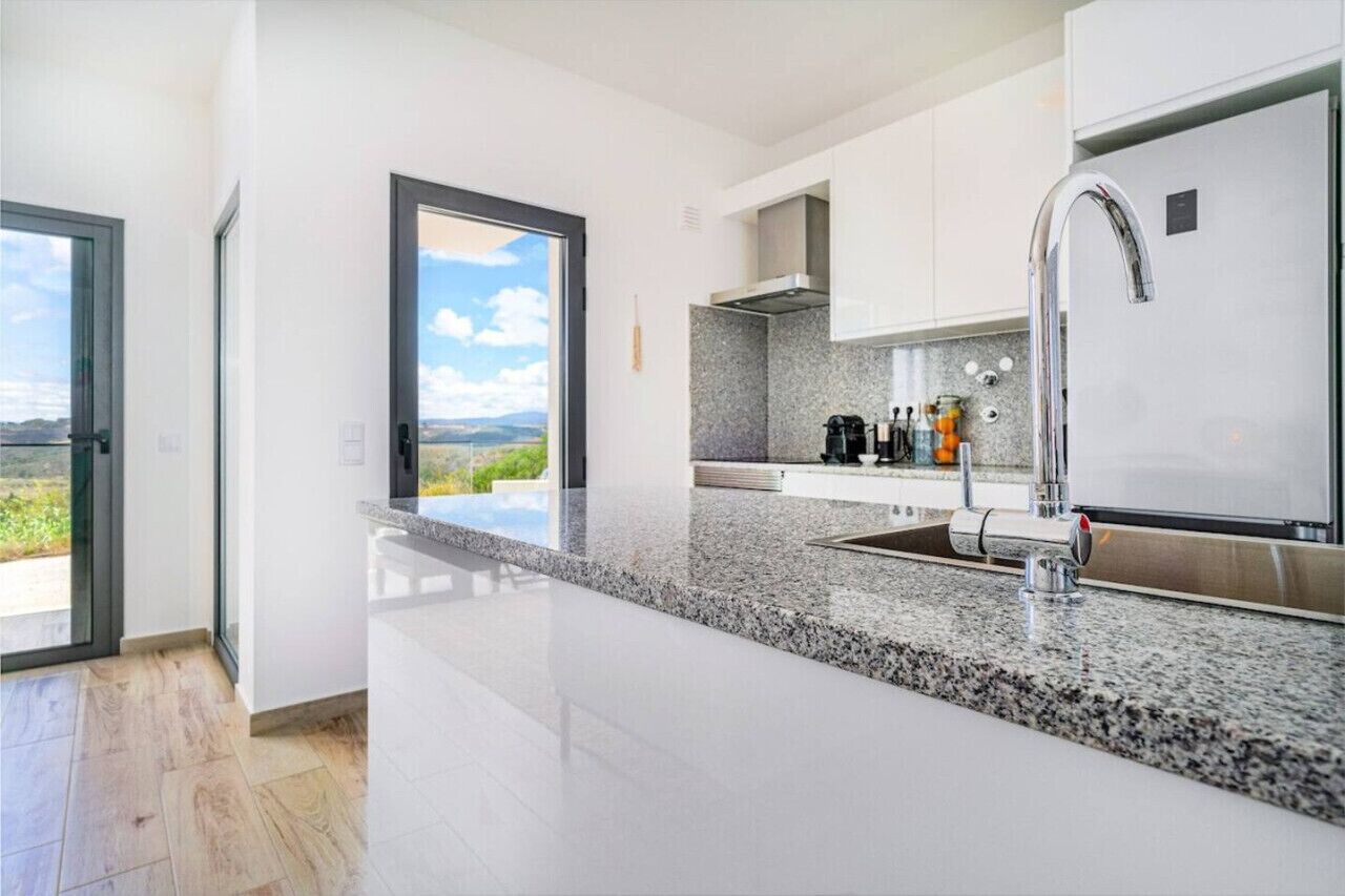 Kühlschrank, Ofen, Herdplatte, Geschirrspüler