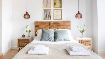 1 chambre, bureau, fer et planche à repasser, Wi-Fi
