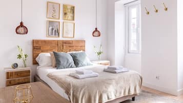 1 habitación, escritorio, tabla de planchar con plancha y wifi