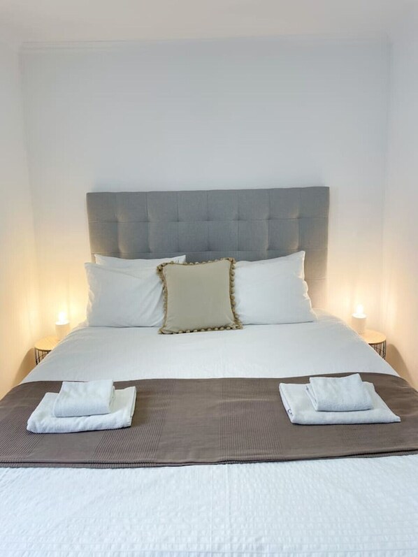 1 chambre, fer et planche à repasser, Wi-Fi gratuit, draps fournis