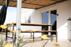 屋外ダイニングエリア