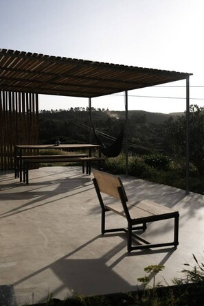 屋外ダイニングエリア