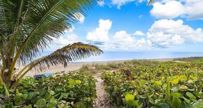 Beach cottage 45 second walk to the sand
