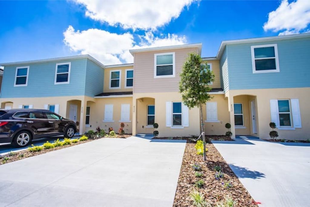 Beautiful, townhome at Orlando’s Fiesta Key! 