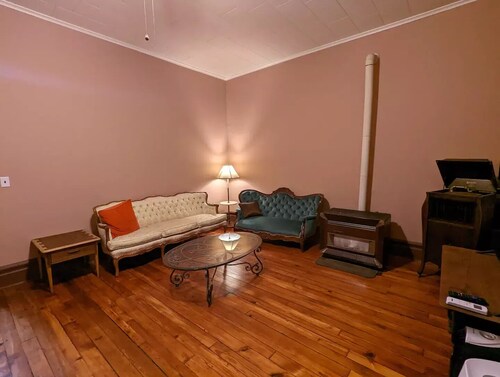 Stowaway Suites on the Avenue: Mt Laurel Suite