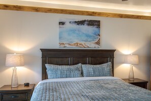 4 Schlafzimmer, Schreibtisch, Bügeleisen/Bügelbrett, kostenloses WLAN