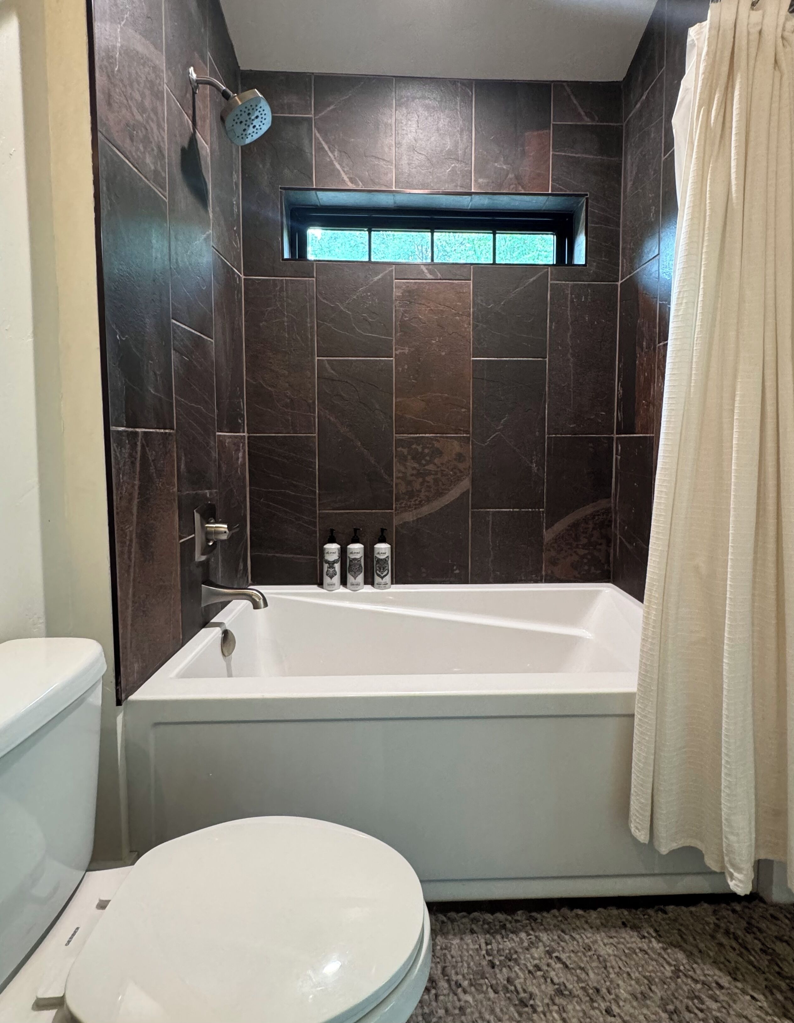 Kodiak Cabin Finger Lake, Wasilla, AK Vacation Rental Cabin ByOwner