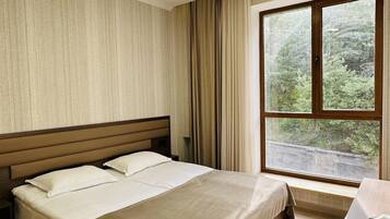 Classic Double Room | Premium bedding, minibar, in-room safe, desk