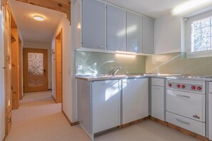 冰箱、烤箱、炉灶、茶具/咖啡用具