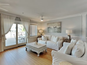 Condo (3 Bedrooms) | Property amenity