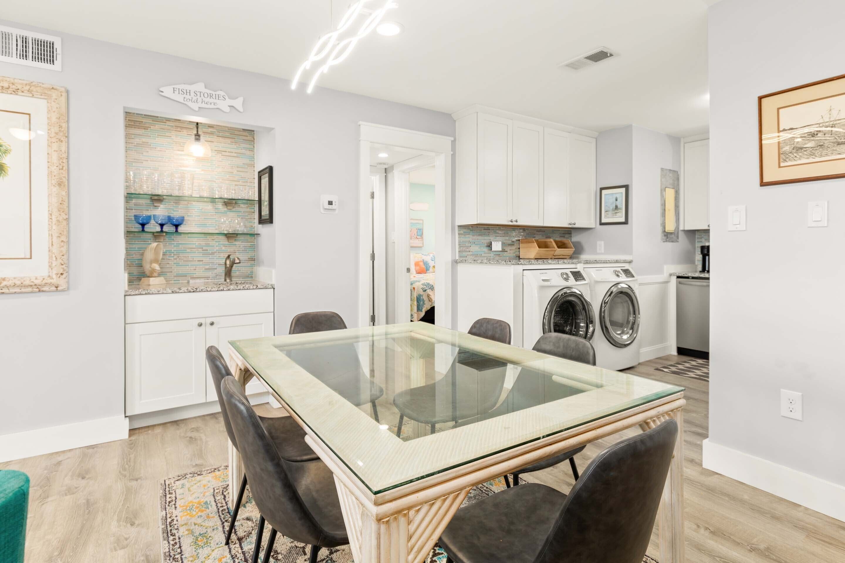 شقة - عدة أسرّة - مع إمكانية استخدام المسبح - منظر للحديقة (0 - No Pets Allowed) | مطبخ خاص | ثلاجة، ميكروويف، فرن، موقد طهي مسطح