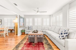 House, Multiple Beds, Kitchen, Pool View | Living area | TV