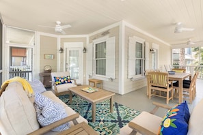 House, Multiple Beds, Kitchen, Garden View | Living area | Flat-screen TV