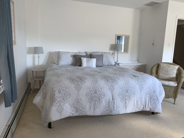 3 bedrooms, iron/ironing board, WiFi