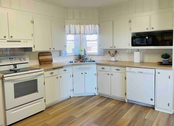 Fridge, microwave, oven, dishwasher