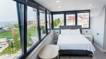 Romantik-suite | 3 soveværelser, individuelt design, individuel indretning, skrivebord