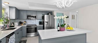 Oysters, Clams, private beach, relaxing waterfront home