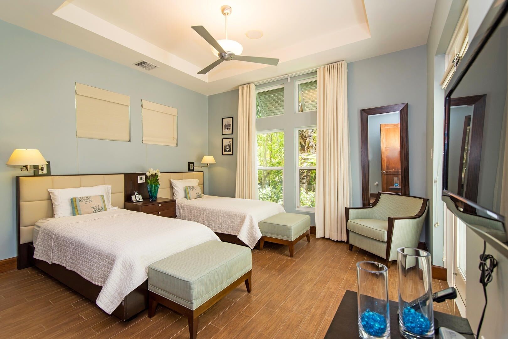 Pomegranate Cottage 2 Bedroom Home by Redawning