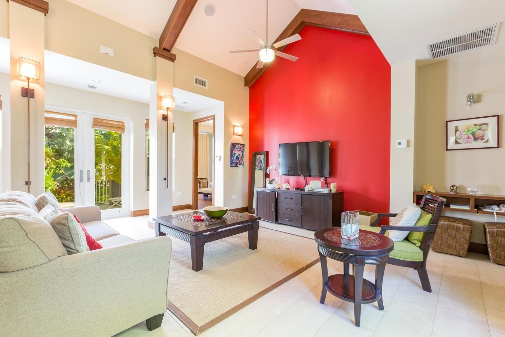 Pomegranate Cottage 2 Bedroom Home by Redawning