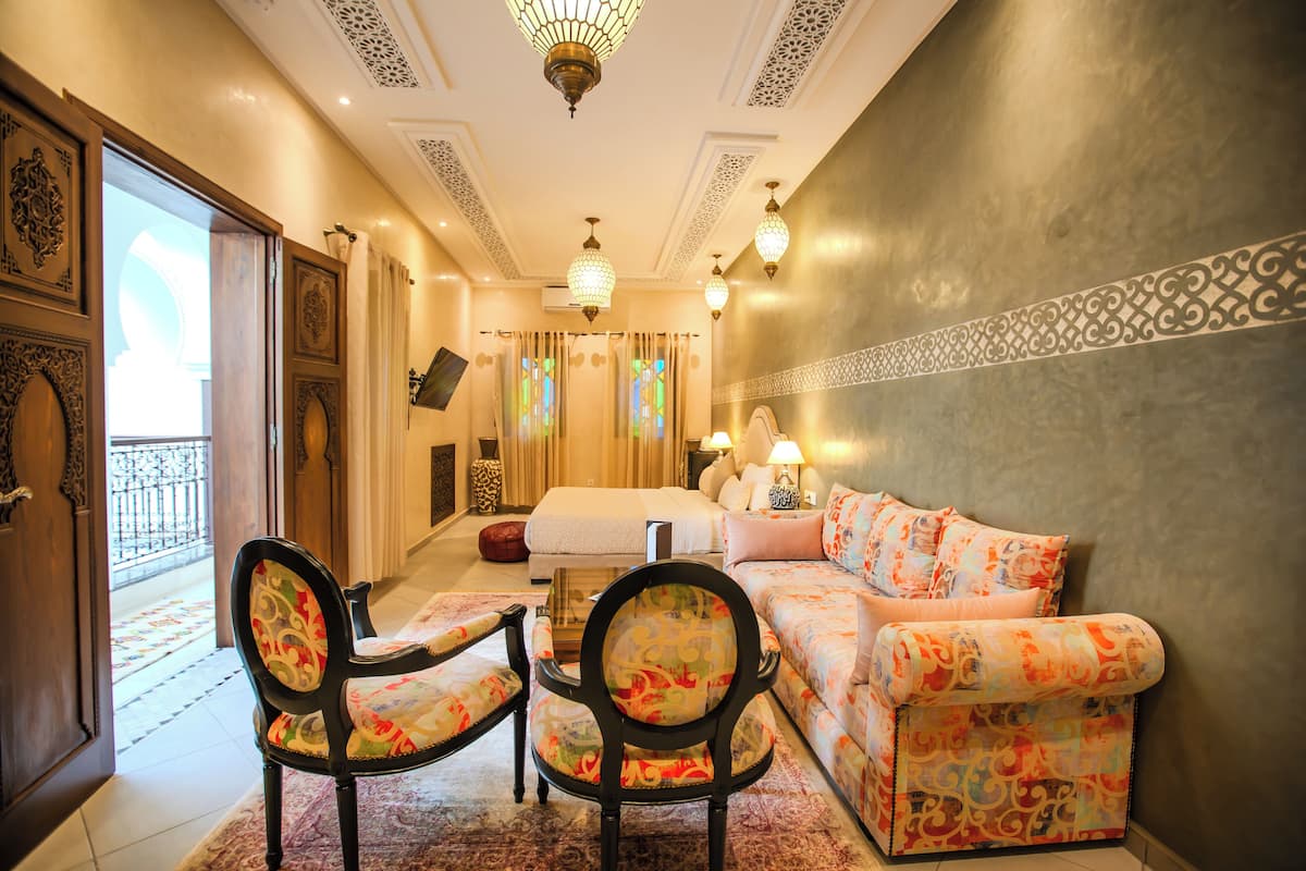 Superior Suite | 1 bedroom, premium bedding, down comforters, Select Comfort beds