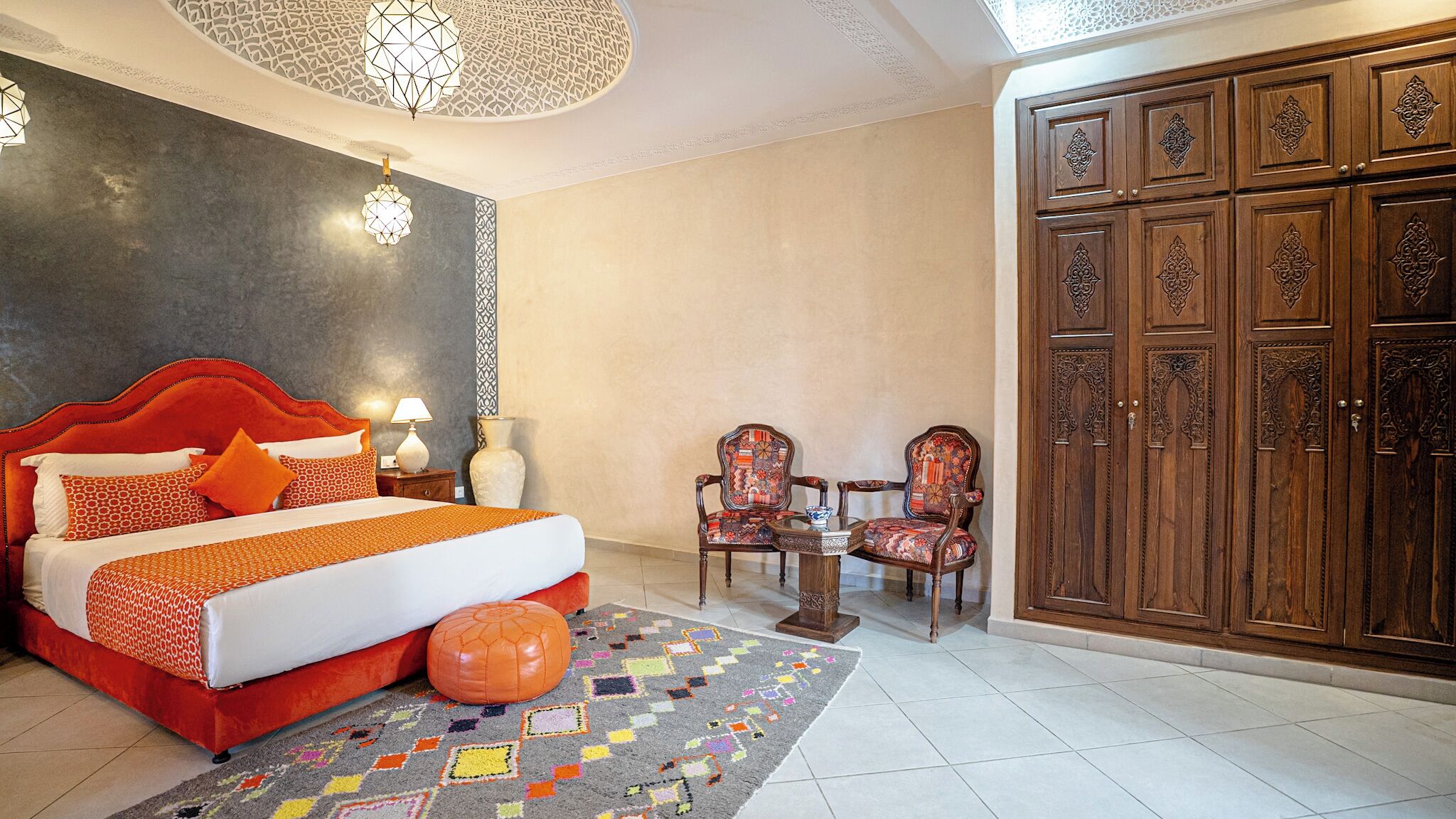 Senior Suite, 1 Queen Bed | Premium bedding, down duvets, Select Comfort beds, in-room safe