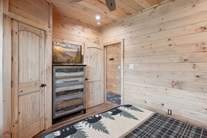 Cabin, 2 Bedrooms | 2 bedrooms, free WiFi