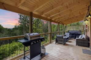 Cabin, 2 Bedrooms | Property grounds
