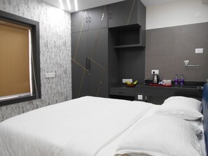 Smart Studio | Free WiFi, bed sheets - Hello by Ananya  (Brahmagiri)