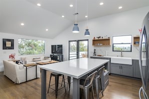 Télévision, services de streaming, espaces bureaux