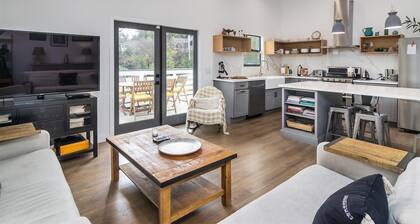 Lovely 3BR Retreat Home in Highland Park