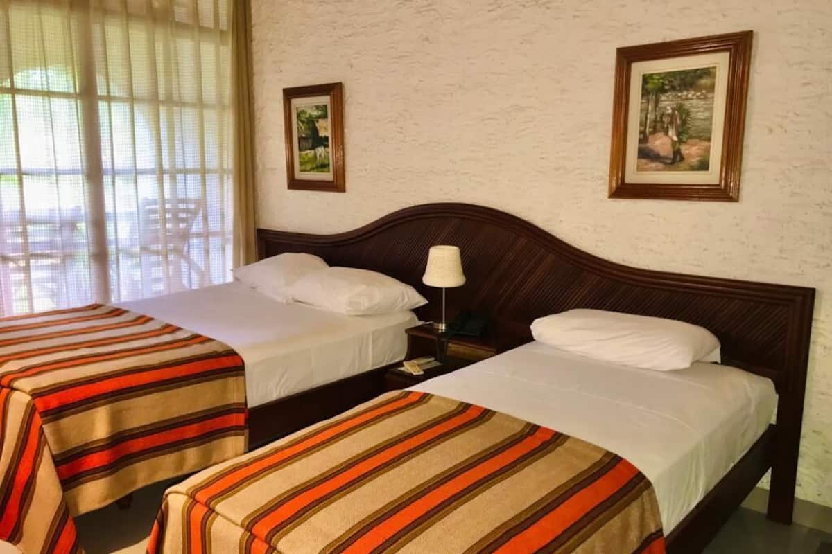 1 bedroom, hypo-allergenic bedding, minibar, free WiFi