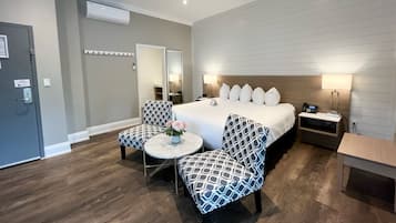 1 bedroom, iron/ironing board, internet, bed sheets