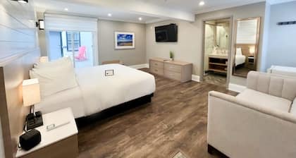 The Colonial Hotel -Premium King